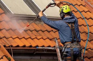 Démoussage et hydrofuge de toiture à Pabu